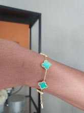 Load image into Gallery viewer, Lucky Clover Bracelet

